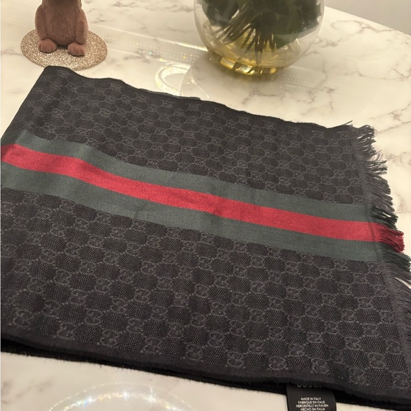 Gucci Black and Red Men's Scarf - Picture 1 of 4